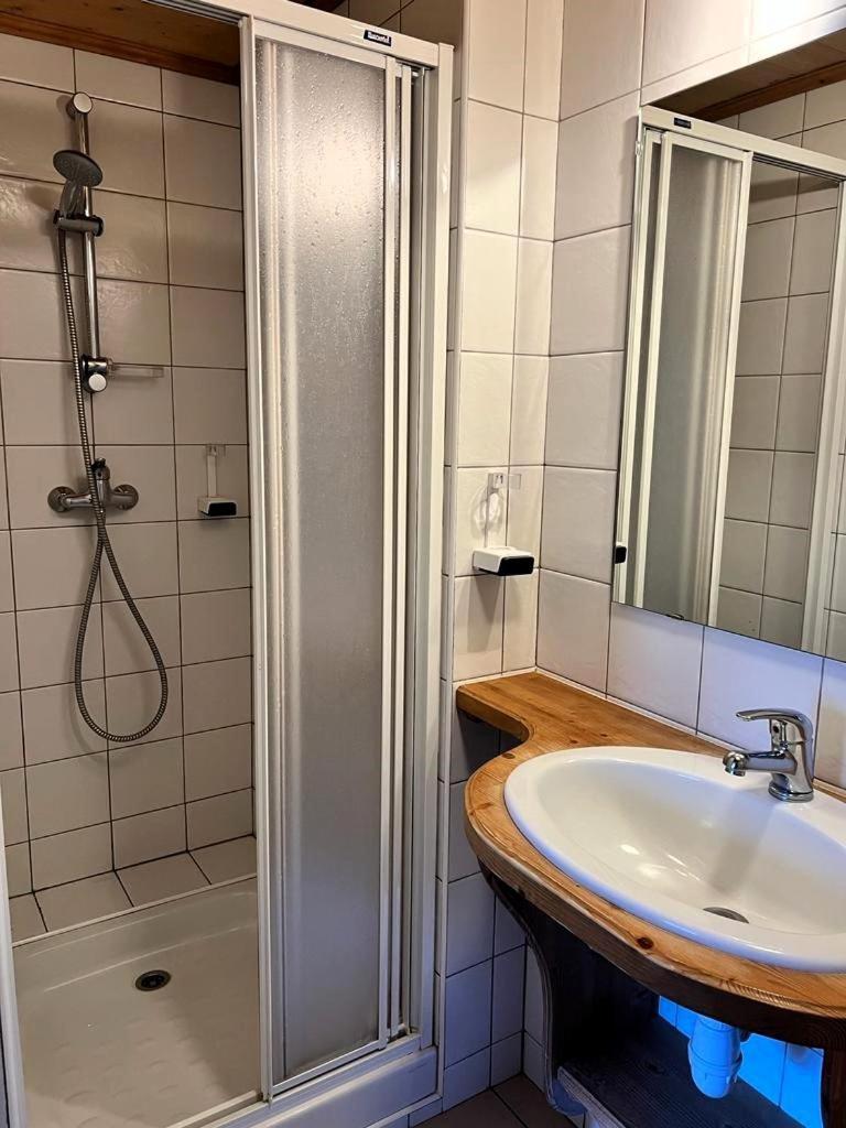 Fleur Des Neiges Hotell Morzine Rum bild